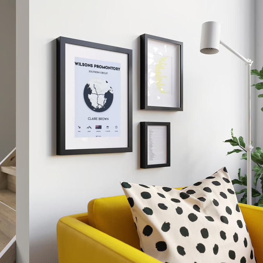 Black frame · White tile