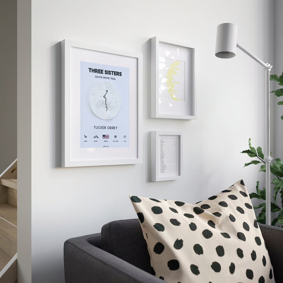 White frame · White tile